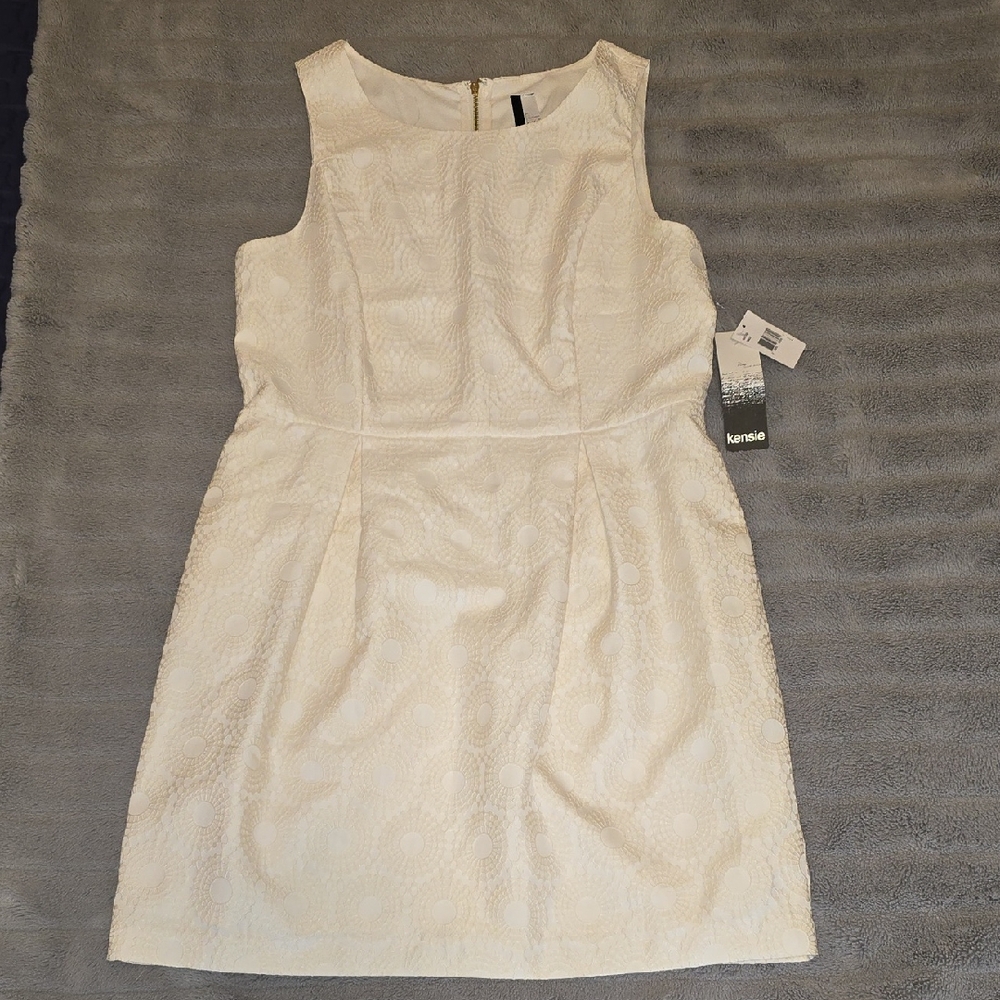 NEW and Beautiful Kensie Cream Textured Dress Size Large